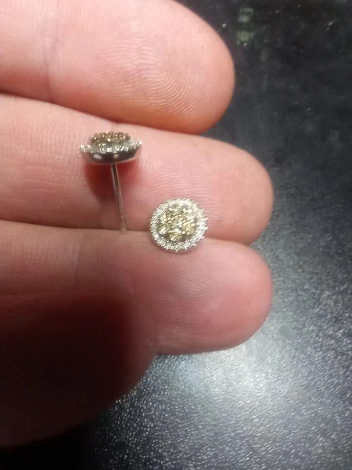 1/10 CTTW Diamond Earrings and Pendant Set Sterling Silver 925 18” Chain - Image 3 of 4