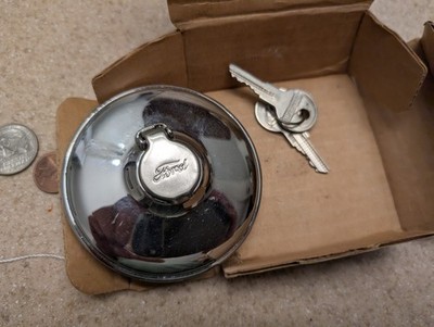 NOS LOCKING GAS CAP original old WISE lock USA, WITH KEYS Vintage 48-19416 32-48