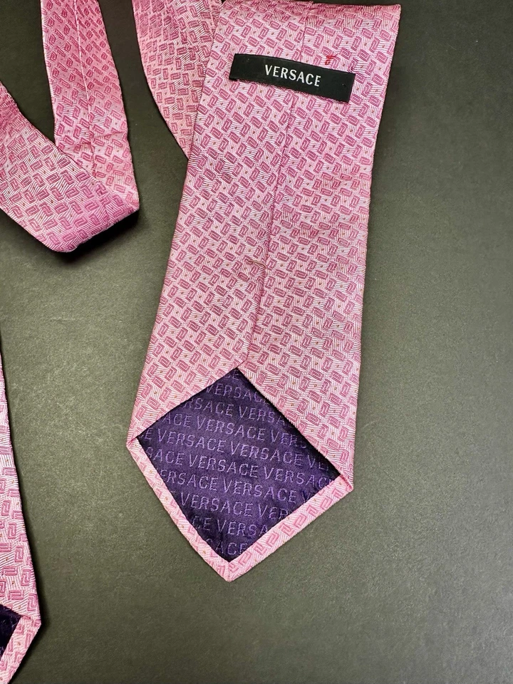 Corbata Gianni Versace 100% Seda Rosa Crema Diseño Geométrico Hecha en Italia Foto 3 de 4