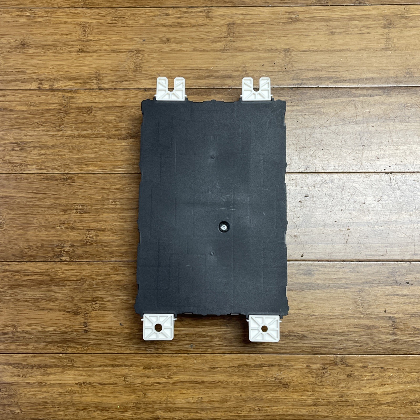 2021-2022 Maserati Levante M161 Body Comfort Control Module Unit 68503566AB OEM