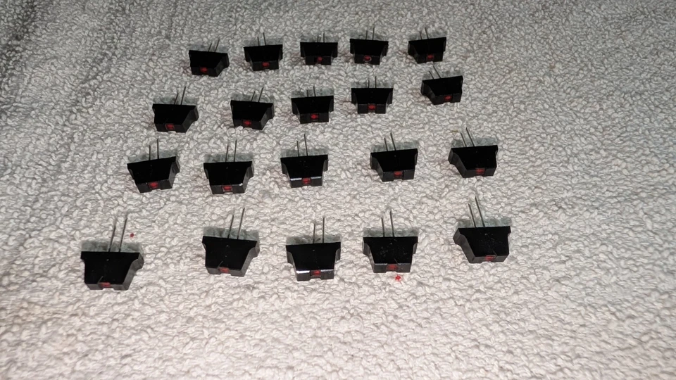 Perillas deslizantes ADC SS100SL con LED rojo Foto 4 de 4