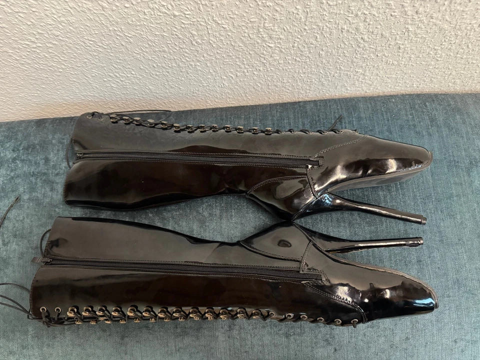 Kassiopeya Lack kniehohe Ballettstiefel Boots Schuhe Club ungetragen OVP - Bild 2 von 4