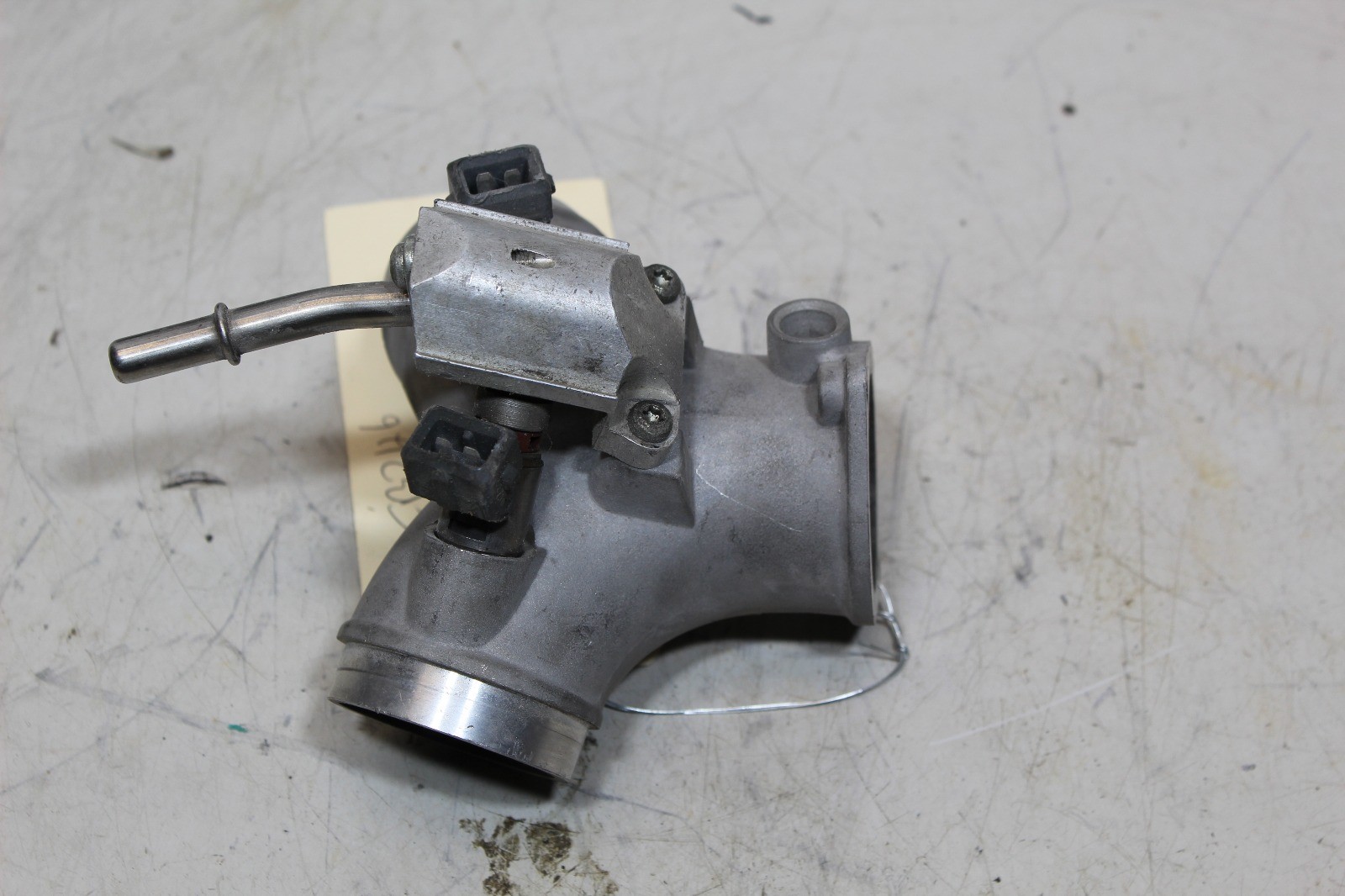 02-05 Harley Softail Dyna Touring OEM Intake Manifold Injectors Fuel Rail