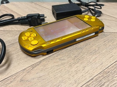 SONY PSP Playstation Portable Bright Yellow PSP - 3000 BY Cable