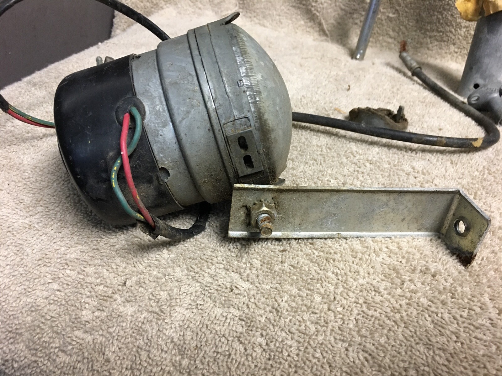 FORD D8VY18850AB 19751979 LINCOLN CONTINENTAL POWER RADIO ANTENNA