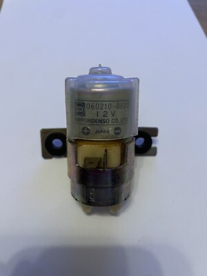 Wischerpumpe 12 V Nippondenso Co. LTD  060 210 - 0620