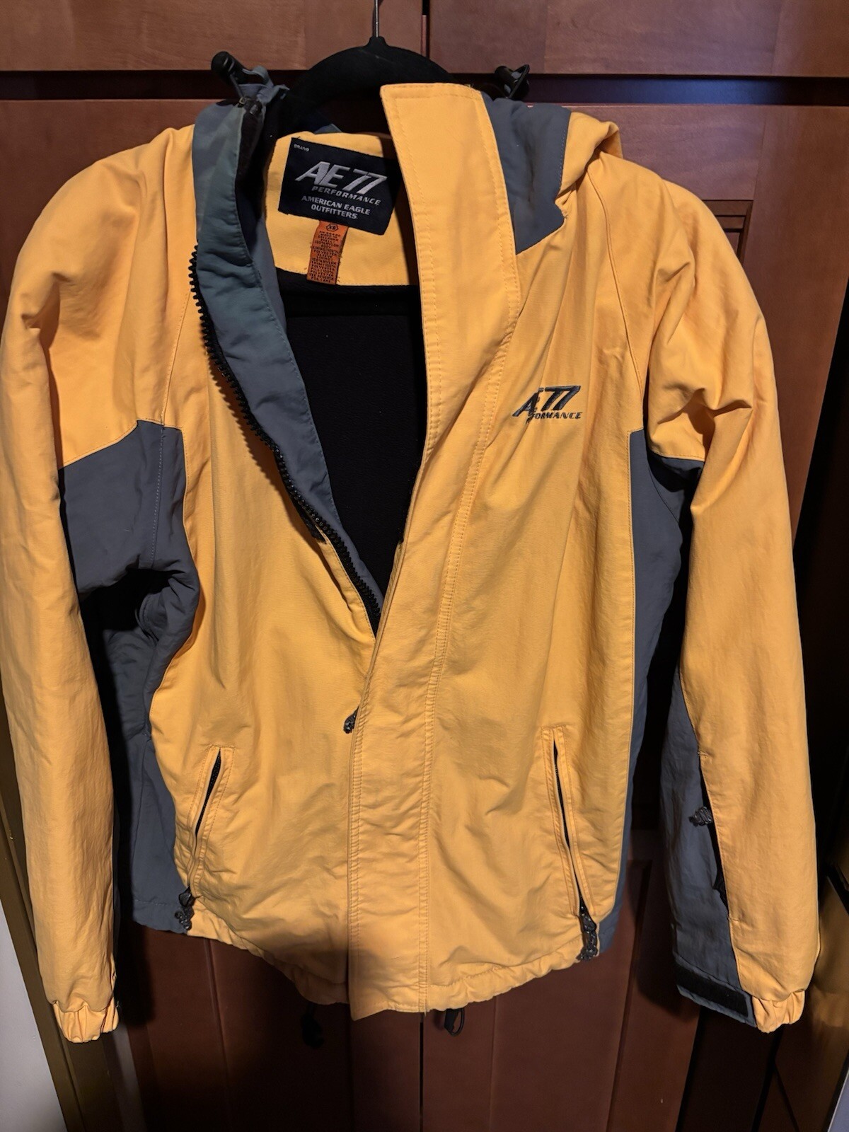 American Eagle AE77 Performance Jacker Goldor Yel… - image 1