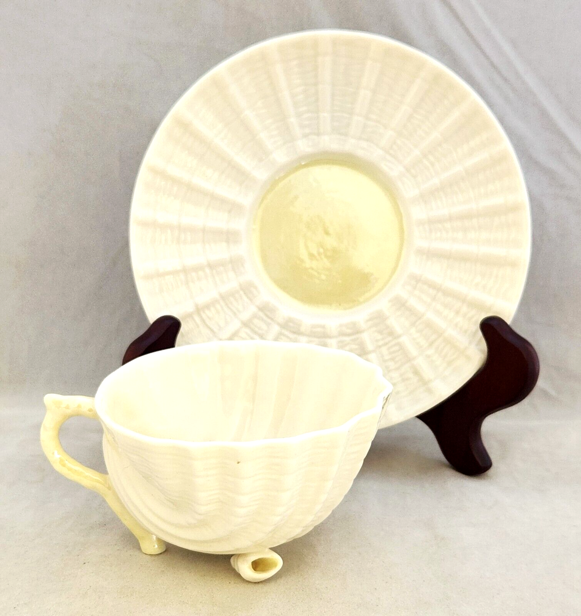 Belleek NEPTUNE YELLOW Porcelain 6th Mark Ribbd Bdr Shell Feet CUP