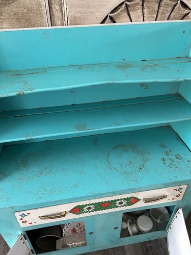 Wolverine Tin Litho Blue Hutch Kitchen with Play Dishes Vintage - Picture 14 of 16