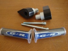 SUZUKI GSR 400 600 750 ENGINE PROTECTOR MUSHROOM SET WITH BLUE GRIPS - BARGAIN!