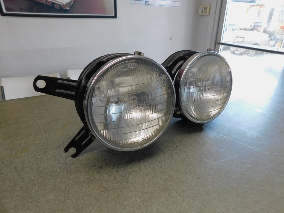 FARO CON SOPORTE E23 733I 79-83 - IZQUIERDO - LADO DEL CONDUCTOR Foto 4 de 4