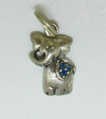 SÜSS!  STERLINGSILBER ELEFANT kleiner CHARM hohler Rücken mit blauen Strasssteinen