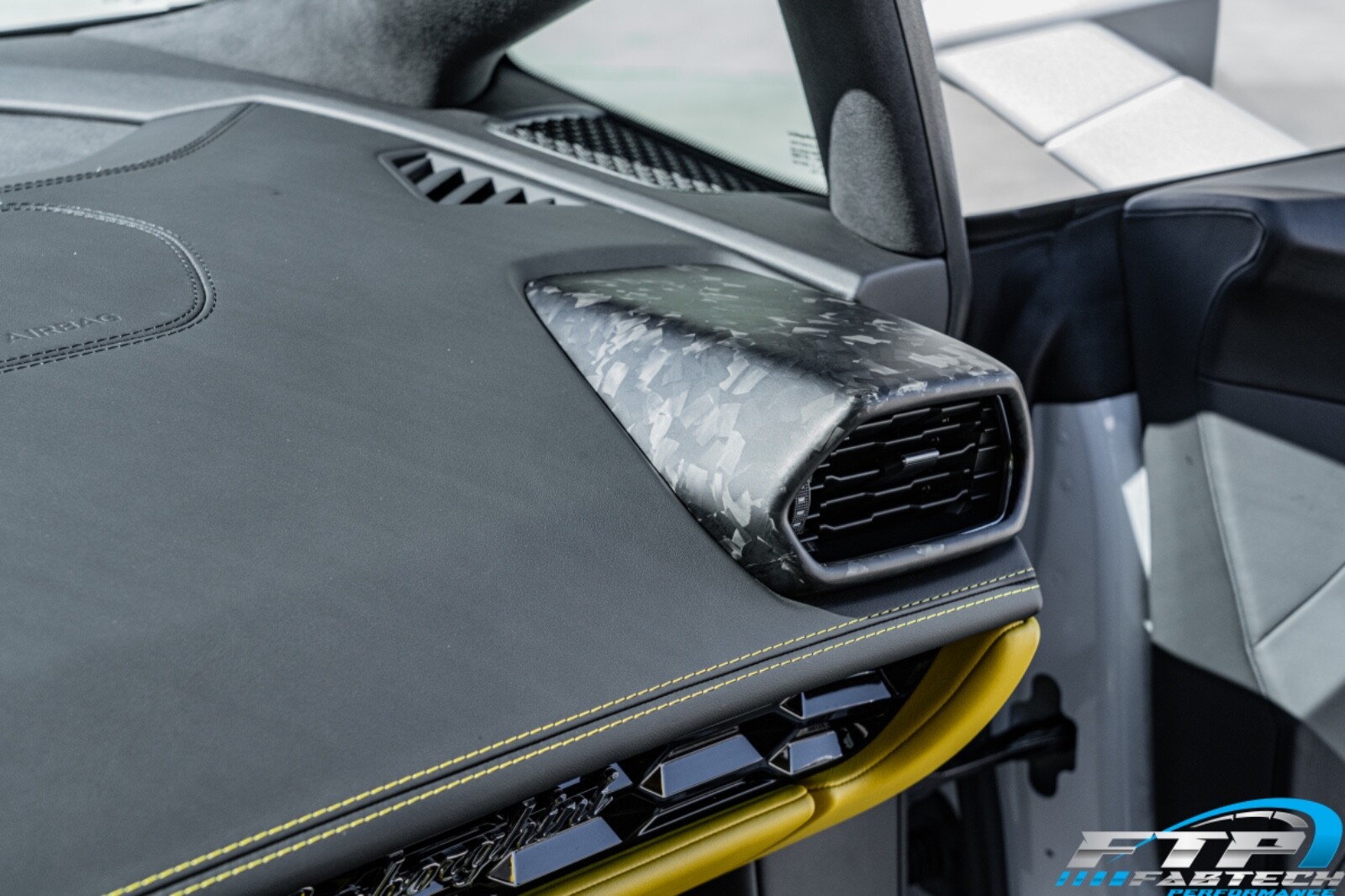 Forged Carbon Interior Kit Lamborghini Huracan LP610/EVO/PERF  IN STOCK USA WOW!