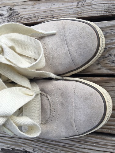 Converse Chuck Taylor Beige Suede Leather Beverly Extra High Top Size 6 Women’s - Picture 11 of 12