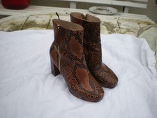 bottes femme en serpent de 22cm de hauteur taille37 talons 8cm