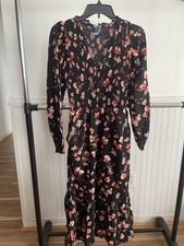 Old Navy XS Black Floral Long Sleeve Dress