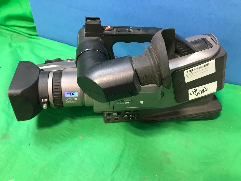 Panasonic AG-DVC7P Professional Full HD AVCHD Camcorder (No Battery) AS IS* - Image 2 of 4