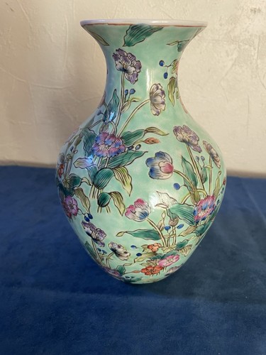 Alte kleine Vase Keramik Blumendekor chinesische Inspiration