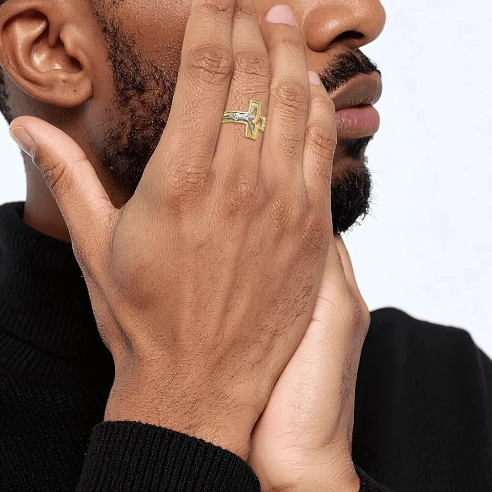 Anillo Cruz Jesús Crucifijo Oro Sólido Dos Tonos 10K Para Hombre Foto 3 de 4