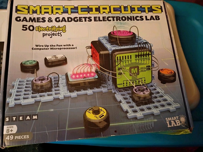 Smart Lab Smart Circuits Games & Gadgets Electronics Lab 50 Projects