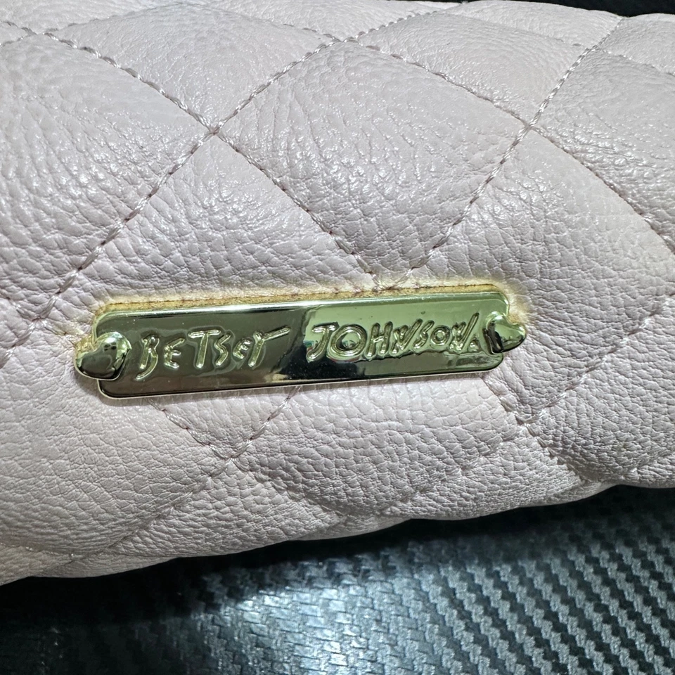 Betsey Johnson Mouse Acolchado Rosa Cosmético Cremallera Bolsa Cepillo Estuche de Transporte Foto 4 de 4