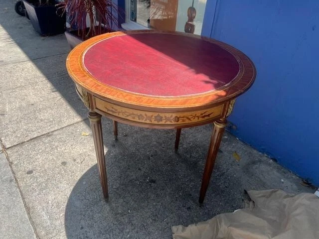 Mesa de Juego Estilo Antiguo Media Redonda Demi Lume Estilo Francés Foto 2 de 4