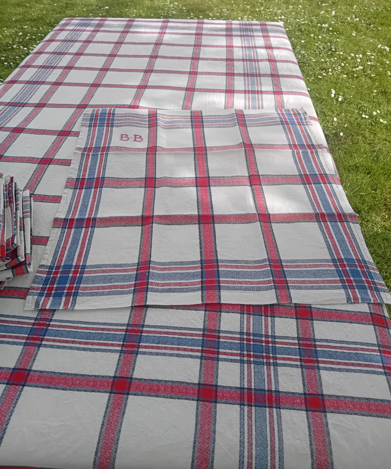 nappe et 12 serviettes assorties en lin/coton à carreaux monogrammées BB - Photo 4/4