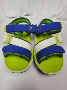 plae sandals