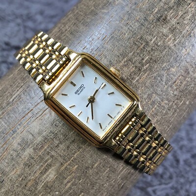 Vintage Seiko Women V401-5129 Tank Gold Stainless Steel Quartz 17mm Watch  1/4