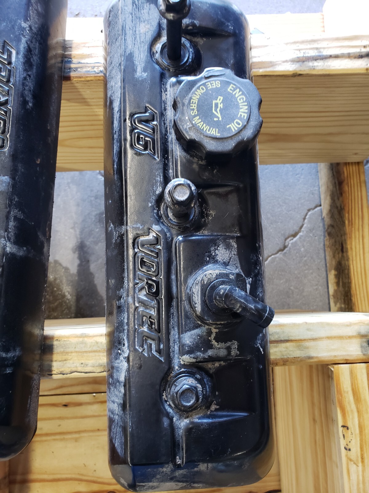 MerCruiser 827149 827150 Valve Rocker Cover Set 4.3L V6 GM Vortec Port/Stbd