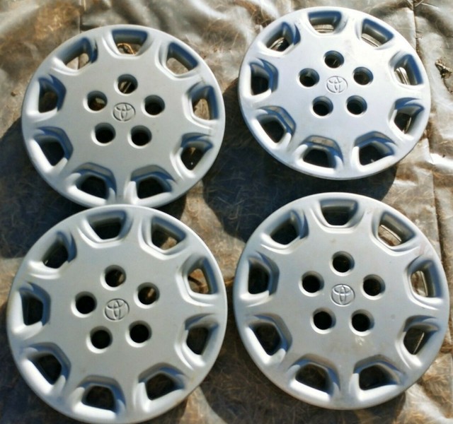 Toyota Camry 19951996 Hubcaps Genuine OEM Factory Wheel Cover Set (4