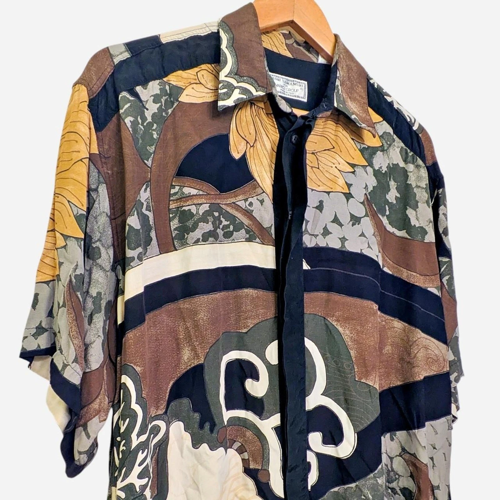 Yamamuri Mens Button Down Shirt Size M