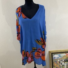 NWT O Neill Coverup, Blue With Red Flowers, Size XS/S, MSRP 54
