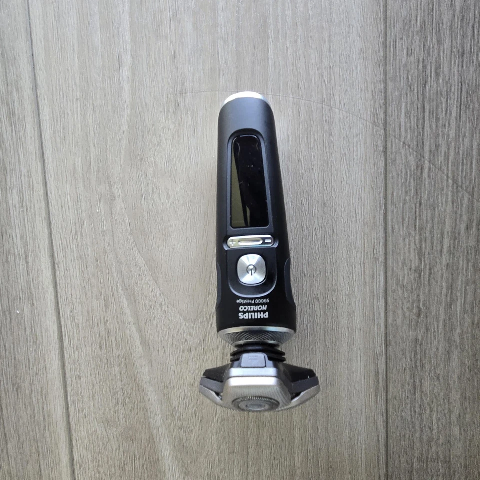 Philips Norelco S9000 Prestige SP9840 Afeitadora Eléctrica en Seco Húmedo Cargador Estuche Foto 3 de 4