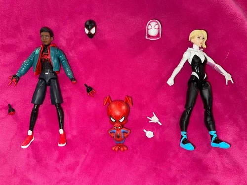 Marvel Legends Spider-Man Into the Spiderverse ¡Figuras de Gwen y Miles Morales!