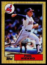 1987 Topps #694 Phil Niekro - EX