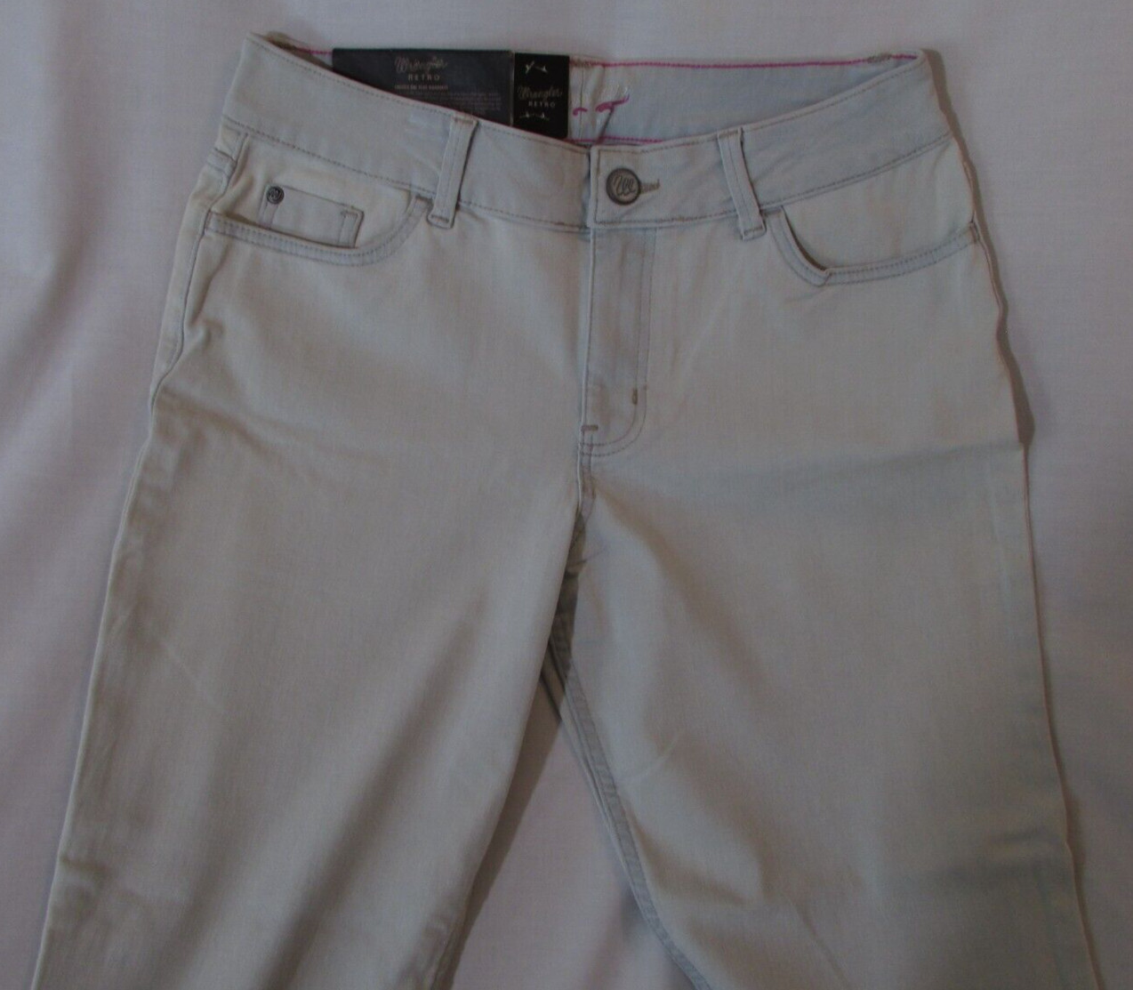 Ladies' Wrangler Size 9 Retro Mid Rise Skinny Crop Jeans - Light Wash image 2