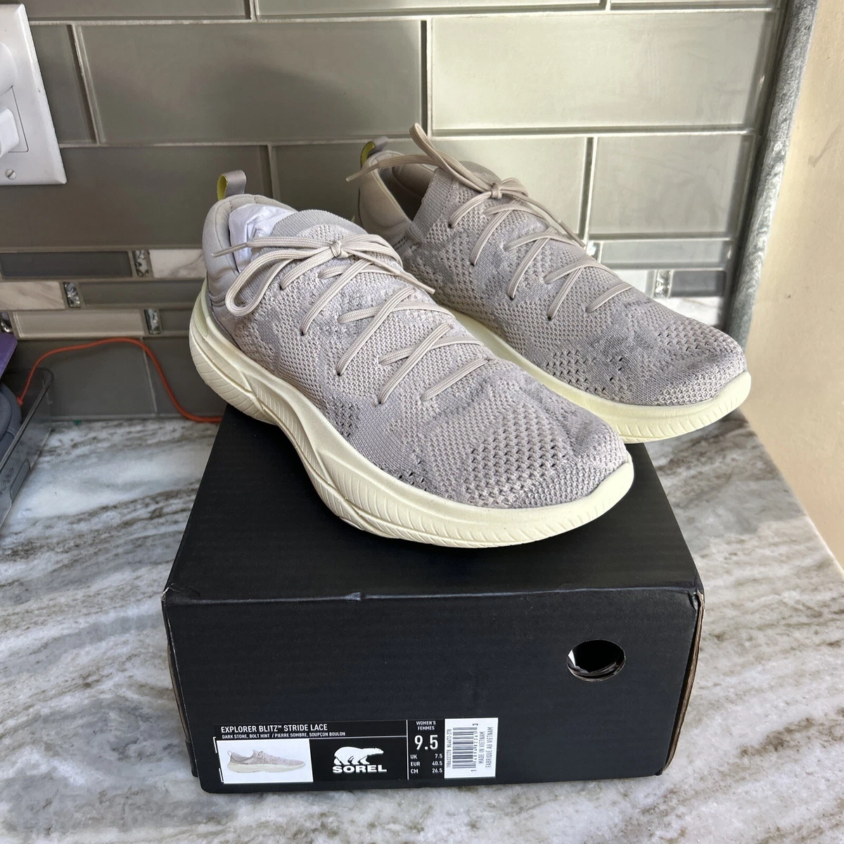 Sorel walking deals shoes