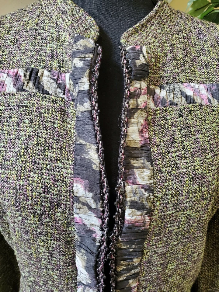 Peck & Peck Women’s Tweed Jacket Green / Violet Lined Floral Trim Size 12 - Image 2 of 4