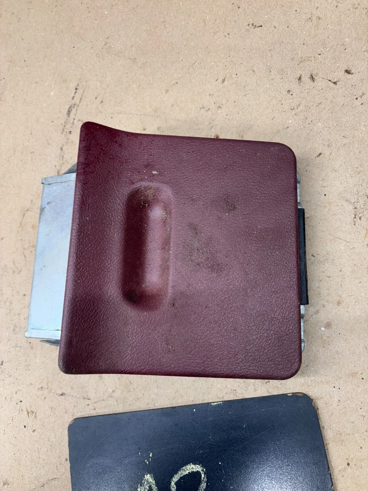 Cenicero Pontiac Catalina 1970 tablero cenicero Trey Slider Bonneville 70 cigarrillos Foto 2 de 4