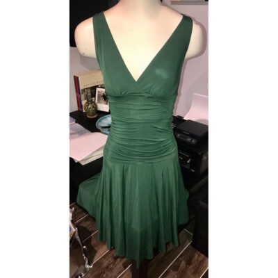 green emerald velvet dress Amazon.com: BCBGMAXAZRIA Women's Flowy Lace Cocktail Dress, Black, 2 :  Clothing, Shoes & Jewelry