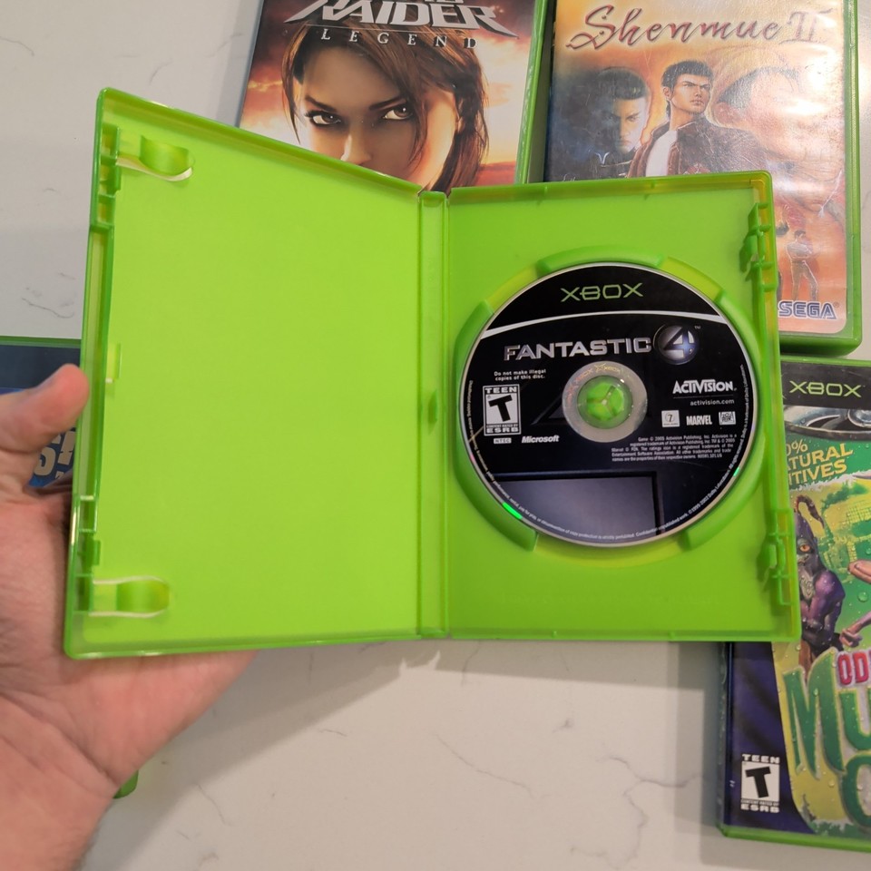 Magazine 100% CONSOLES N°1 - Avec Final Fantasy, Shenmue, Driver 2, Tomb Raider IV