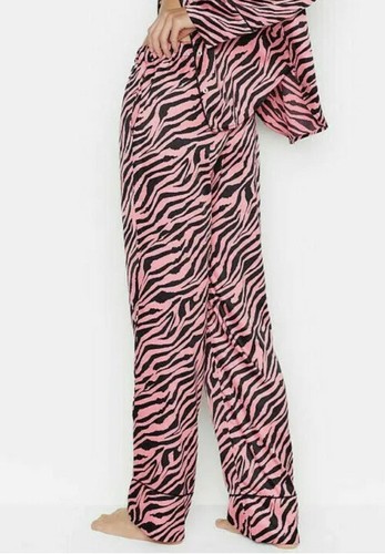 Victoria Secret Pink Black Zebra Pajama Pants Size L Sleepwear Bottoms Silky NWT - Picture 1 of 10