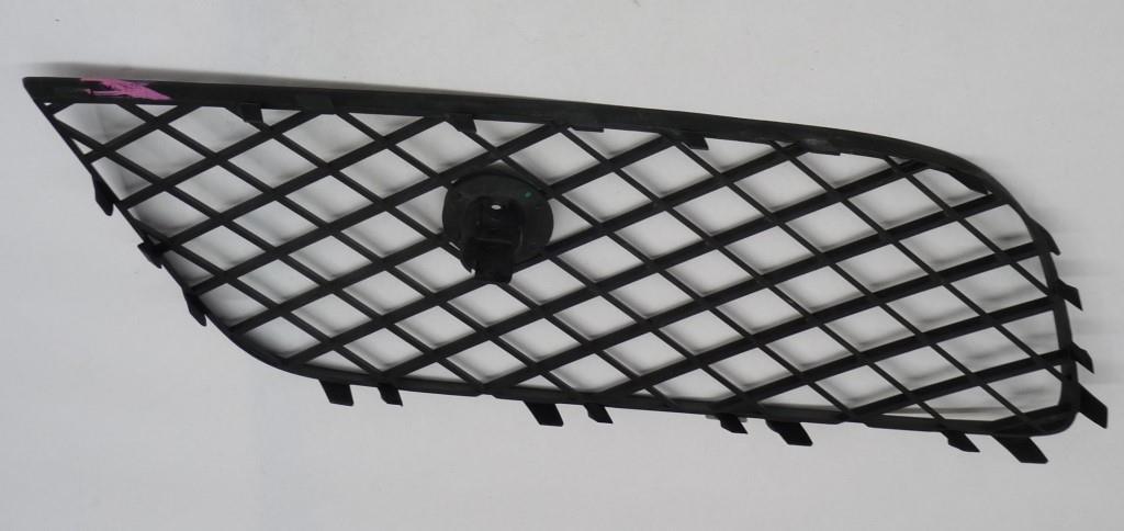 13-14 Bentley GT V8 Lower Bumper Grille Front Right Passenger 3W3807648C OEM A1