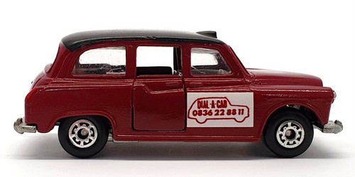 Matchbox 1/60 Scale 433987 - Austin FX4R Taxi - Dial A Cab 1 of 50 REWORKED - Picture 3 of 5