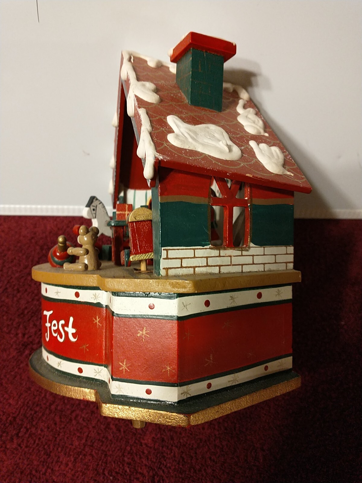 German Christmas Wooden Frohes Fest Music Box Brand New Plays Silent