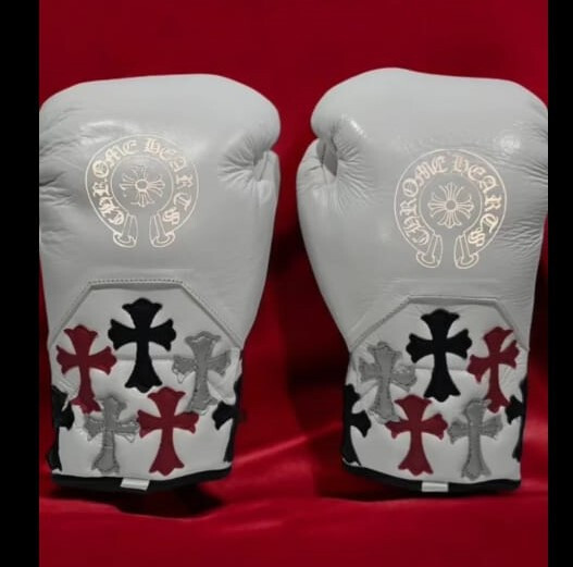 New Arrival Custom made Chrome Heart Leather Boxing Gloves No