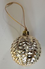 NEW GOLD ROUND BALL CHRISTMAS ORNAMENT WITH CURVED PATTERN LIKE HANGING GARLAND