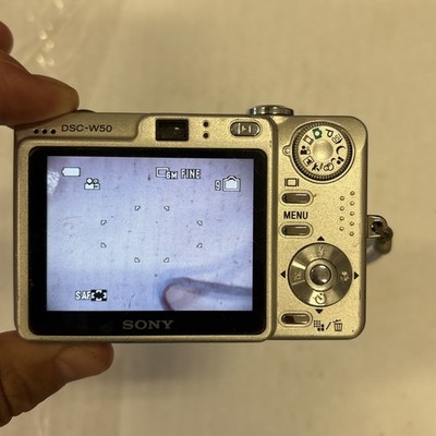 SONYデジタルカメラDSC-W50 Sony Cyber-shot DSC-W50 6.0MP Digital Camera - Silver for sale
