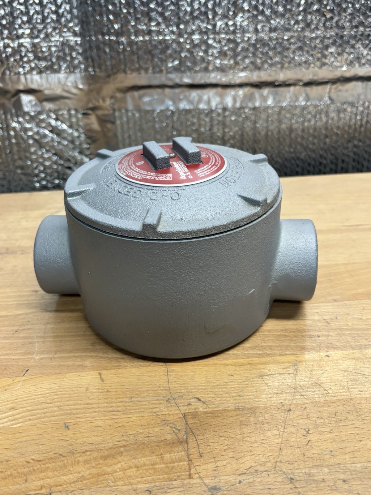 NEW  Appleton GUAC-150 1-1/2 Double Hub Explosion Proof Conduit Outlet Box